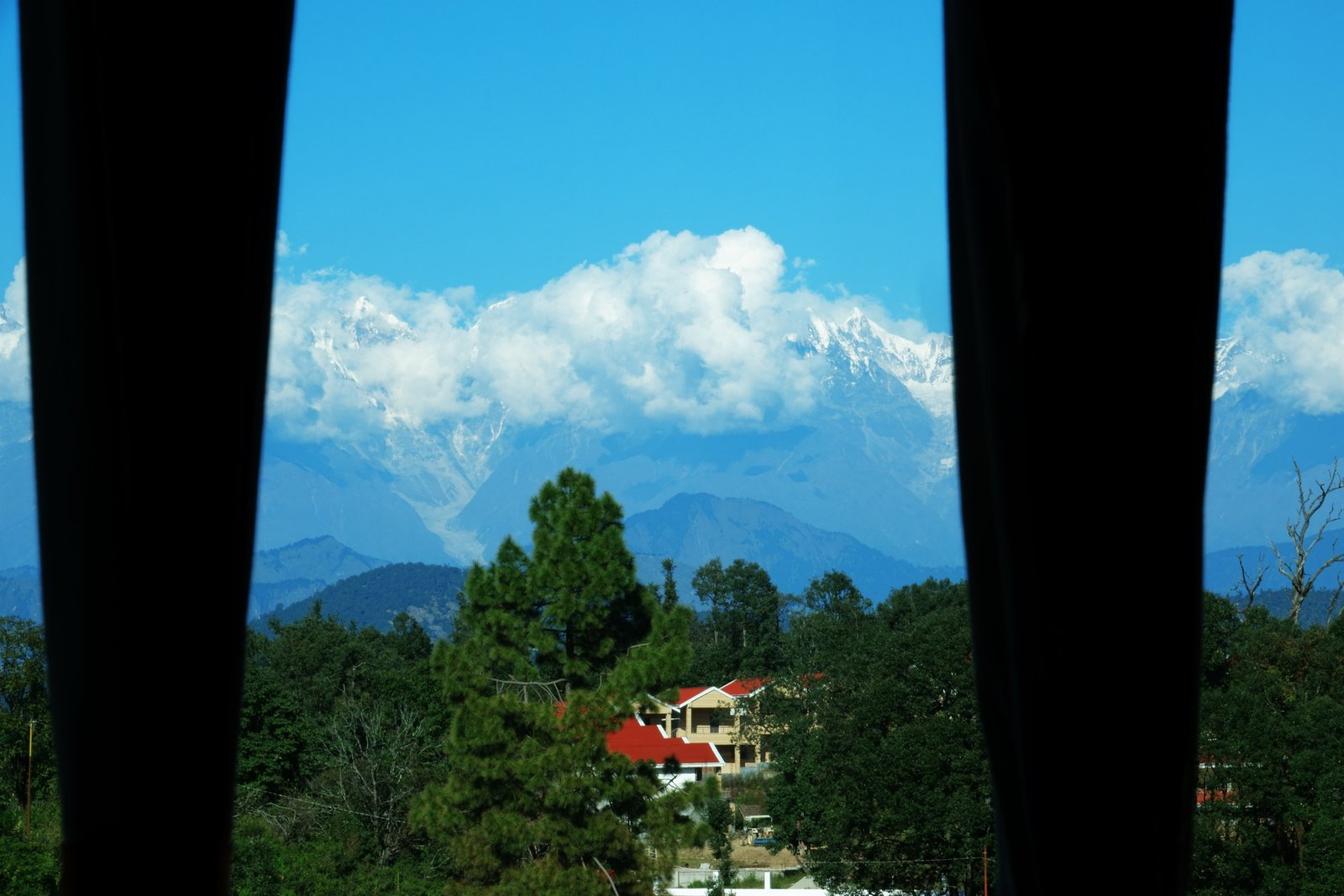 Himalayan mountain views from Ojaswi Resort Chaukori