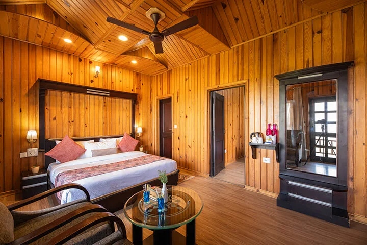 Peaceful hill resort for couples in Uttarakhand